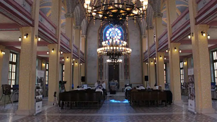 Balkanların en büyük sinagogunda ilk iftar heyecanı