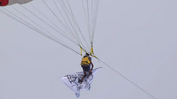 Gökyüzünde evlilik teklifi