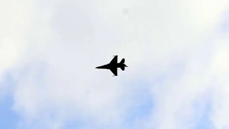 Suriye füze sistemi Türk jetini taciz etti