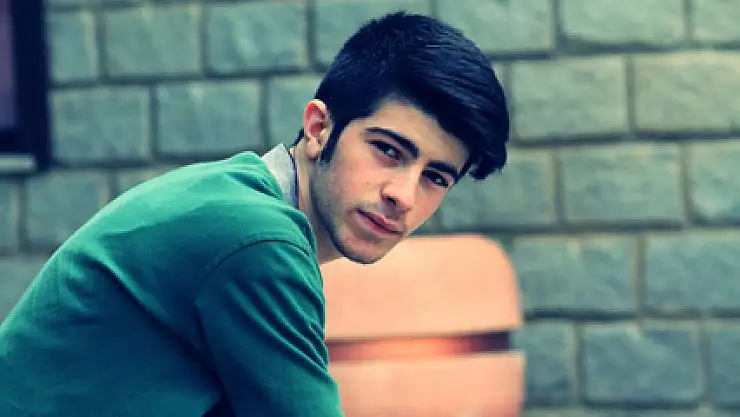 Talihsiz genç karnesini ve takdir belgesini alamadı