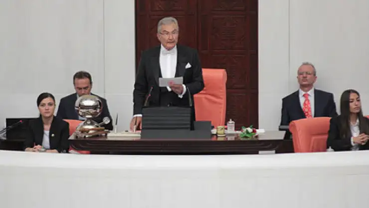 CHP Deniz Baykal'ı aday gösterdi