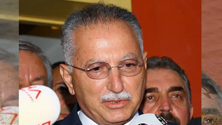 MHP'nin tercihi Ekmeleddin İhsanoğlu oldu