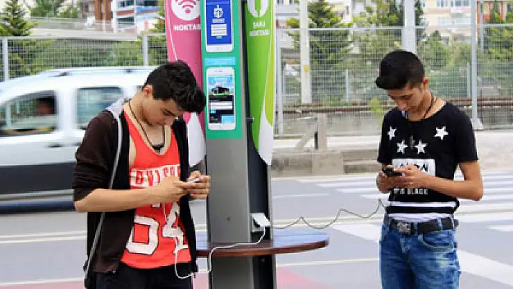 Telefonların şarj sorununa çevreci çözüm