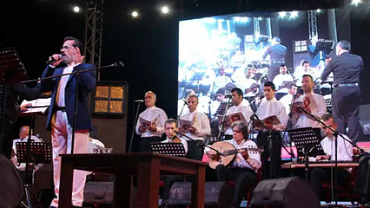 Özgecan'ın babasından duygulandıran konser