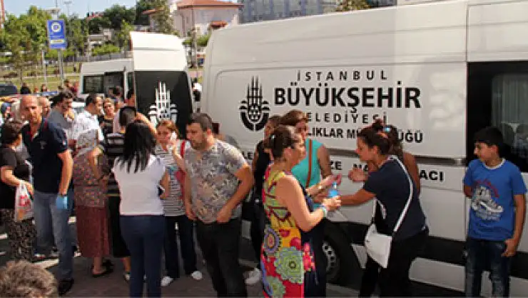 Cinnet getiren baba, eşini ve oğlunu öldürdü