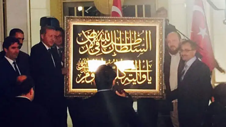 Bursalı hattatlardan Beş Tepe'ye anlamlı hediye