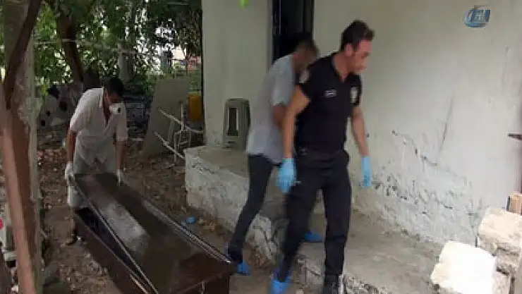 Evinde çürümüş halde bulundu