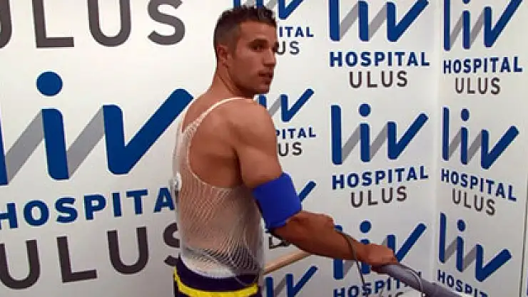 Van Persie sağlık kontrolünden geçti