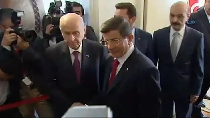 AK Parti-MHP görüşmesi başladı