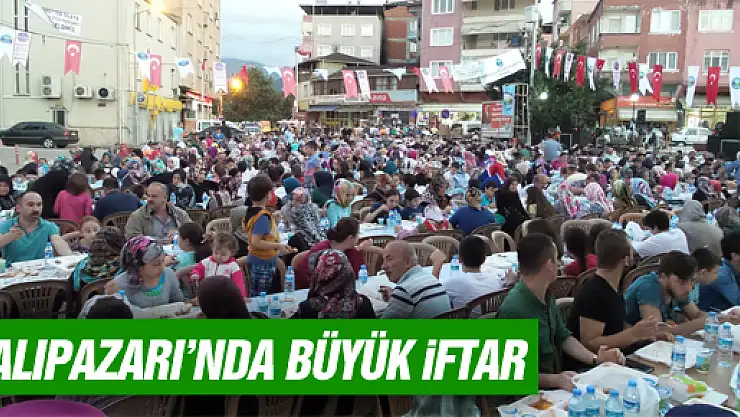 Sultanbeyli Salıpazarlılar Derneği'nden İftar