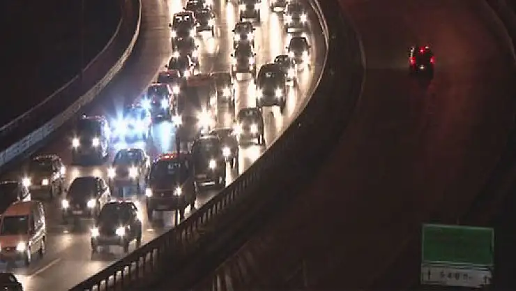 Tatilcilerin dönüş çilesi erken başladı