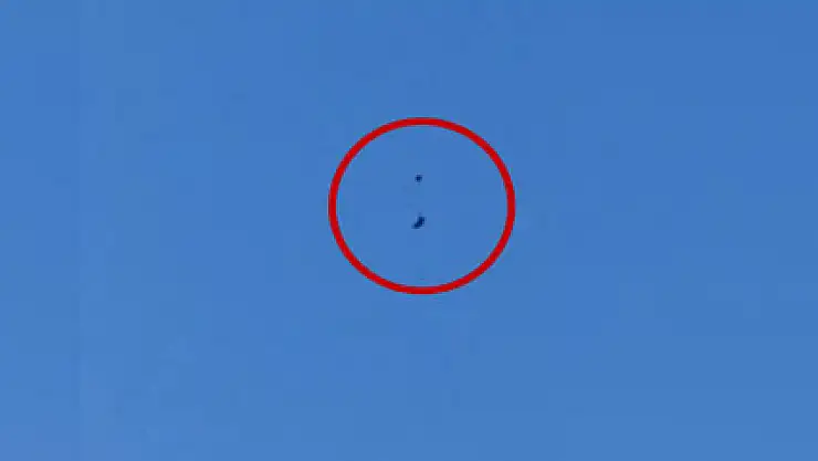 Amerikalı paraşütçü suya böyle çakıldı