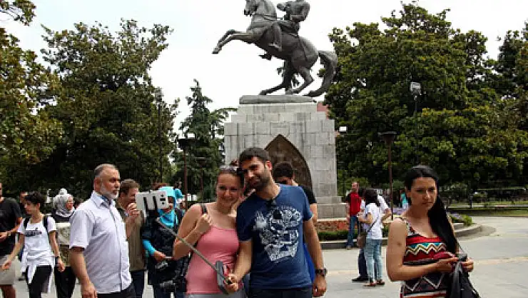 Samsun'a Yerli ve Yabancı Turist Akını