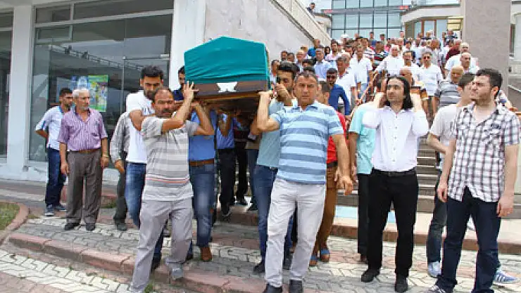 Denizde Boğulan Genç Toprağa Verildi