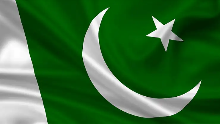 Pakistan'da İçişleri Bakanı'na canlı bomba saldırısı: 10 ölü