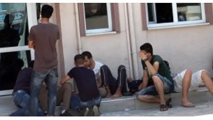 Lapseki'de 50 Suriyeli yakalandı