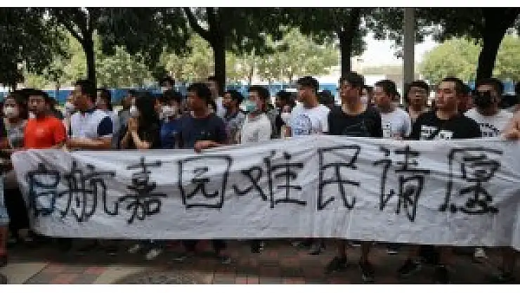 Tietsin'de hükümete protesto