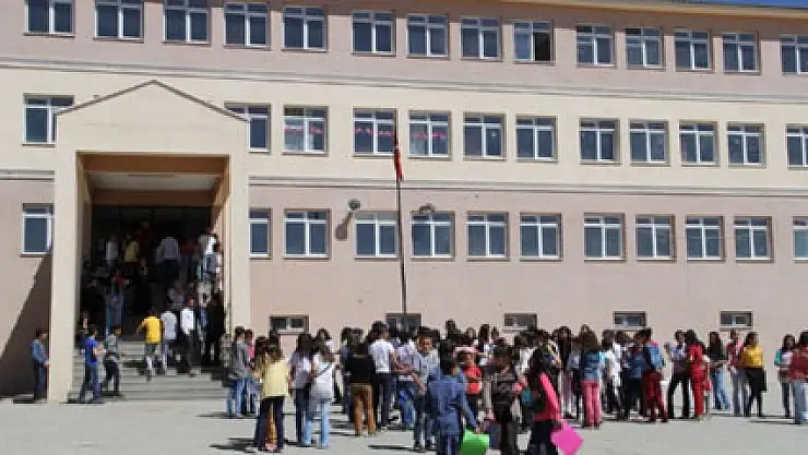 Okulların açılışı ötelenecek mi?