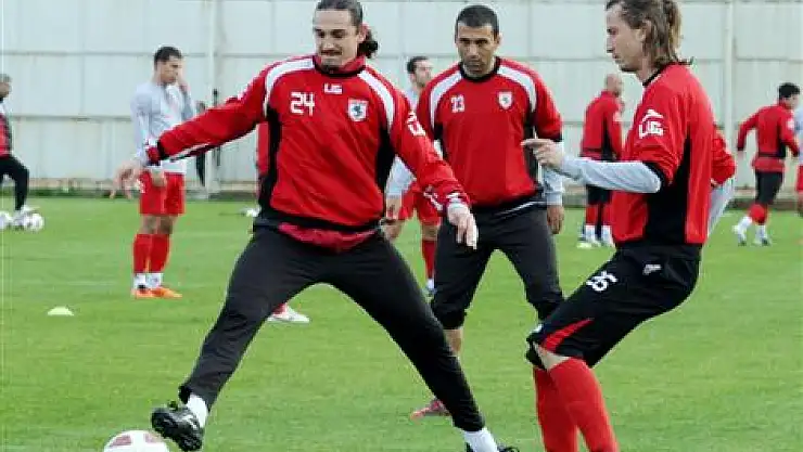Samsunspor Erciyesspor maçı ile şampiyonluğa yaklaşmak istiyor