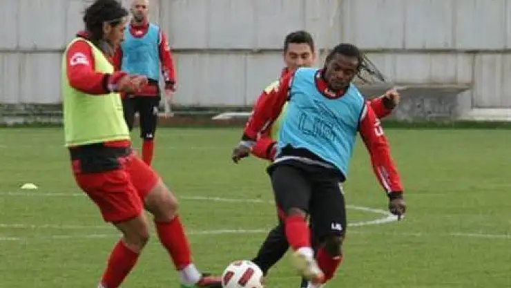 Kalpar: 'Engelleri bir bir geçiyoruz'