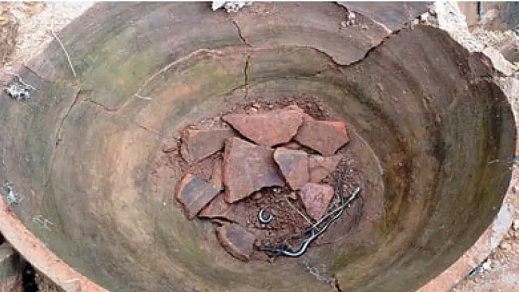 2200 yıllık kaledeki küplerden yılanlar çıktı