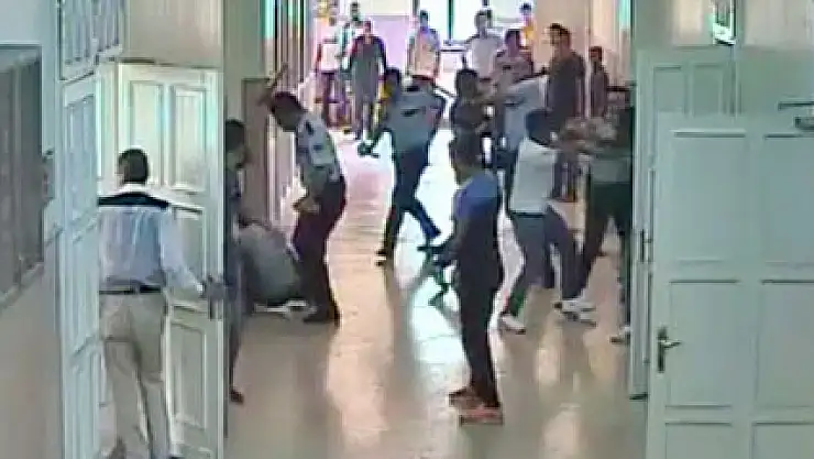 Adana Adliyesi'nde arbede