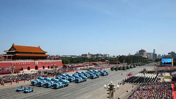 Çin'den askeri gövde gösterisi