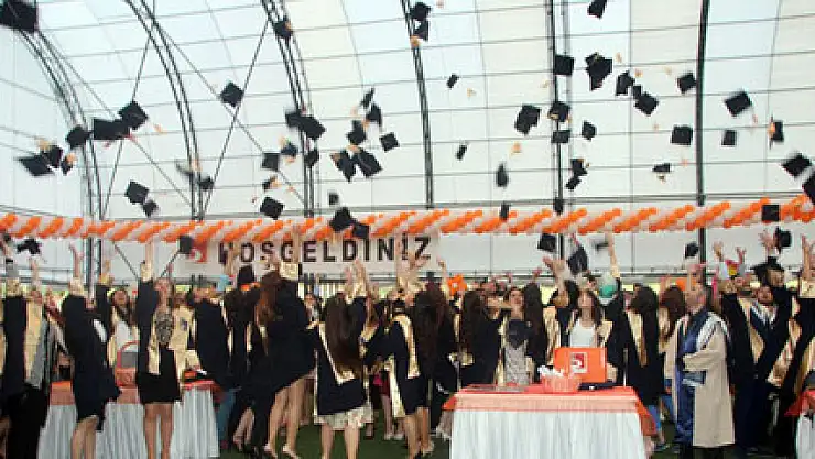 Yeni mezunlara maaş, her eve sigorta