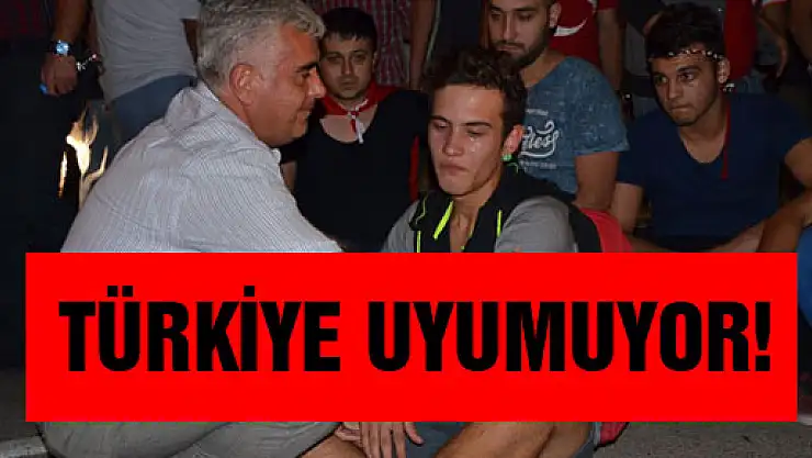 Türkiye uyumadı.Şehit askerlerimizin acısı sokağa taştı