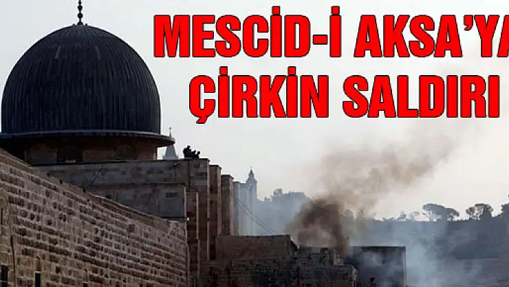 İsrail askerlerinden, Mescid-i Aksa'ya çirkin saldırı