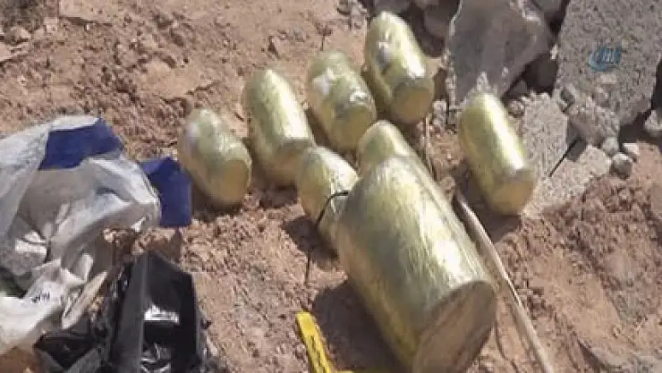 Çöp konteynırında 8 adet el yapımı bomba bulundu