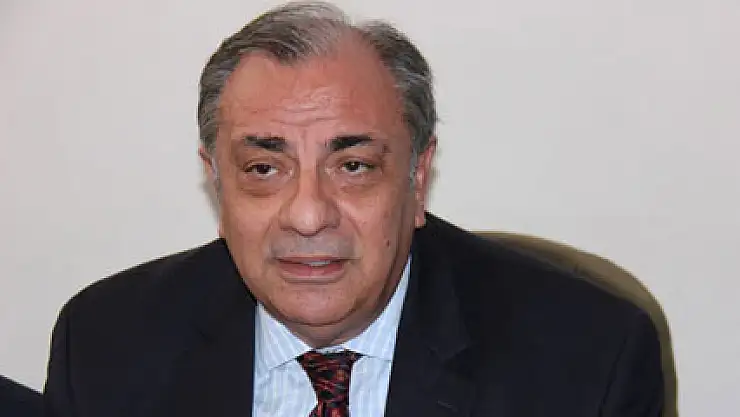 Tuğrul Türkeş MHP'den istifa etti