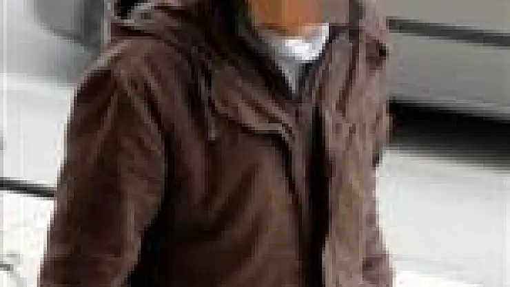 Kahve içmeye evine götürdüğü kıza tecevüz etti