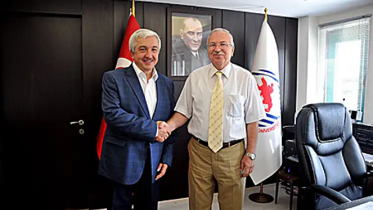 İlahiyat Fakültesinde Devir Teslim Töreni