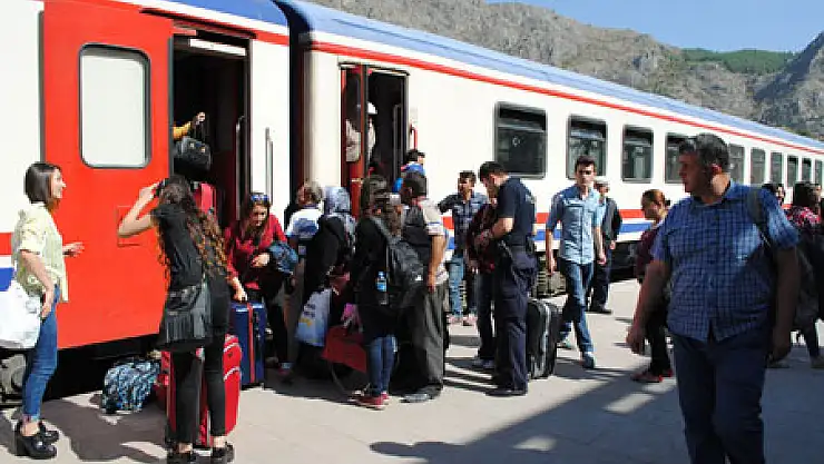 Samsun Sivas Demiryolu Hattı 3 Yıl Tren Trafiğine Kapatıldı