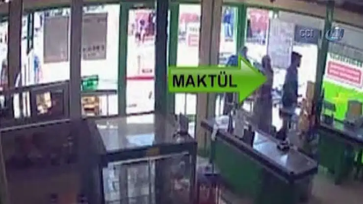 Otomobil içindeki cinayet anı kamerada