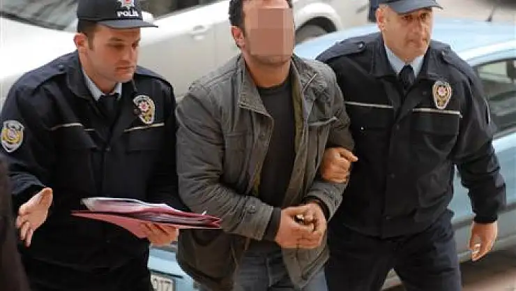 Kayınbraderinin evini kurşunladı