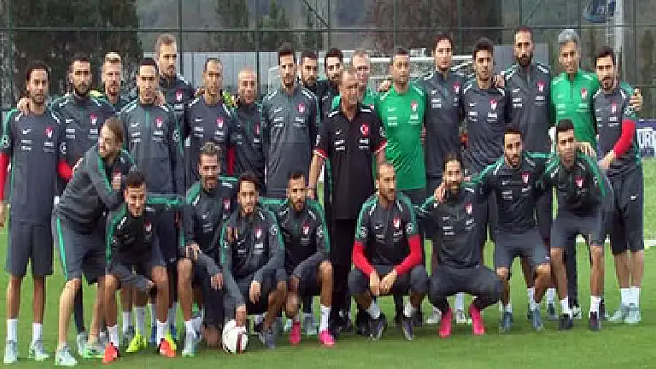 A Milli Takım, Çek Cumhuriyeti maçı hazırlıkları sürdürüyor