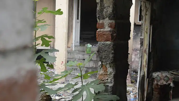 Metruk binalar batakhaneye döndü