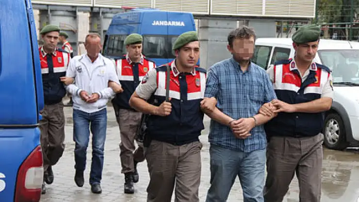 Jandarma 3 Bin 660 Paket Kaçak Sigara Ele Geçirdi