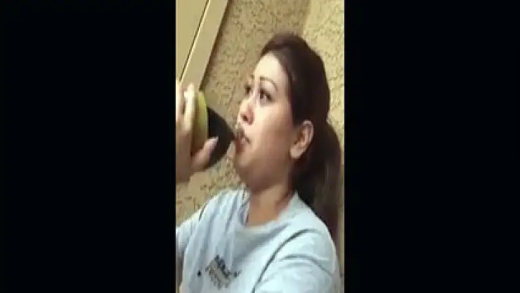 Hayatında ilk defa kola içen kızın tepkisi