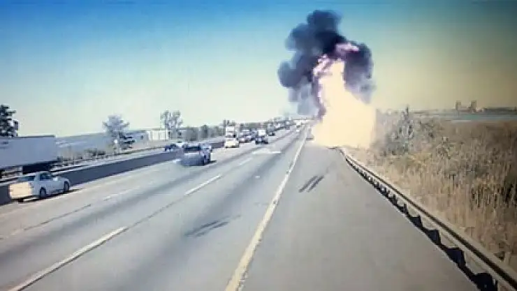 Tanker alev alev yandı: Sürücü kurtulamadı!