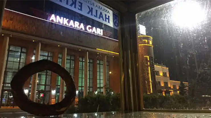 Patlamadan geriye sadece simitleri kaldı