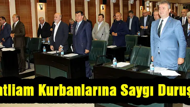 Katliam kurbanlarına saygı duruşu