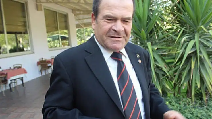 Siyasetin trajikomik yüzü