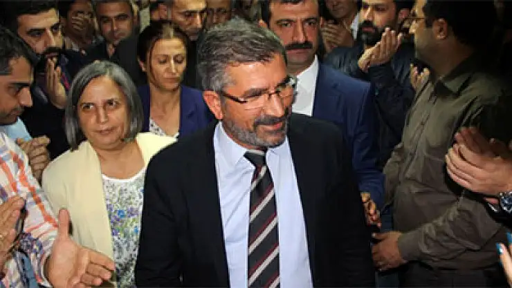 Tahir Elçi gözaltına alındı!