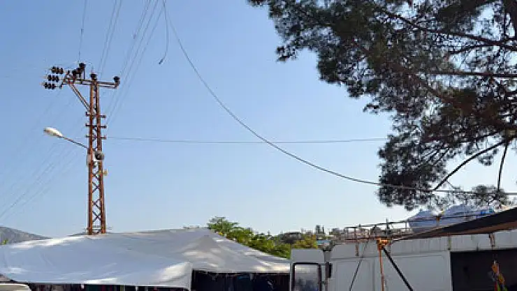 Pazar yerinde trafo dehşeti