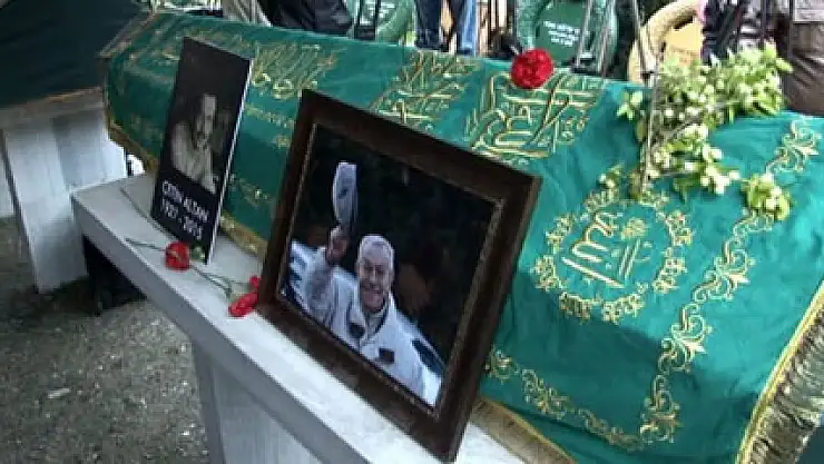 Çetin Altan son yolculuğuna uğurlandı