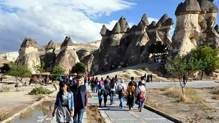 Türkiye'ye gelen turist sayısı azaldı