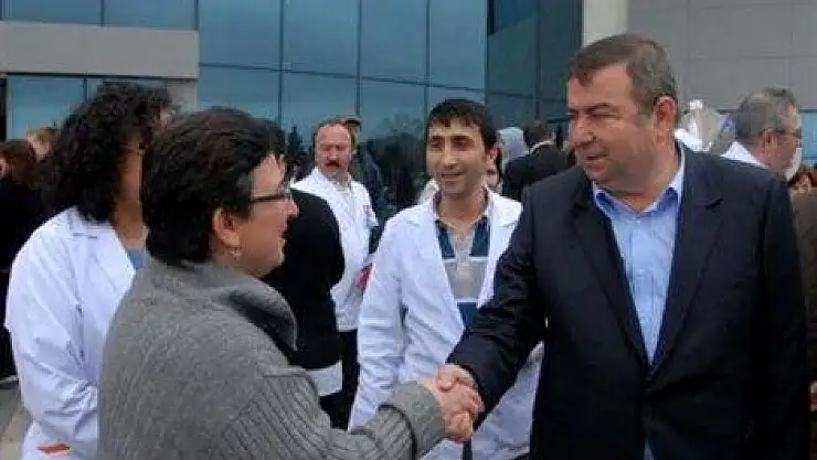 Doktorların eylemine Kalkavan da destek verdi